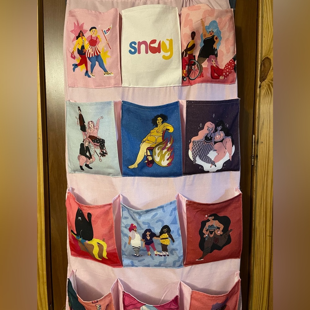 Snag tights limited edition calendar and tights